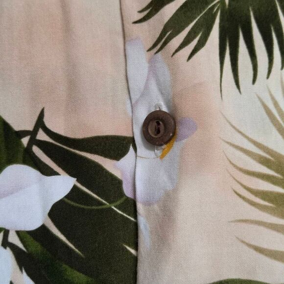 TWO PALMS VINTAGE CREAM GREEN WHITE GINGER LILY HAWAIIAN SHIRT MENS SIZE MEDIUM - Picture 4 of 5